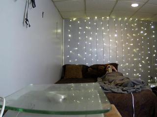 voyeurcam-amyysativa-01